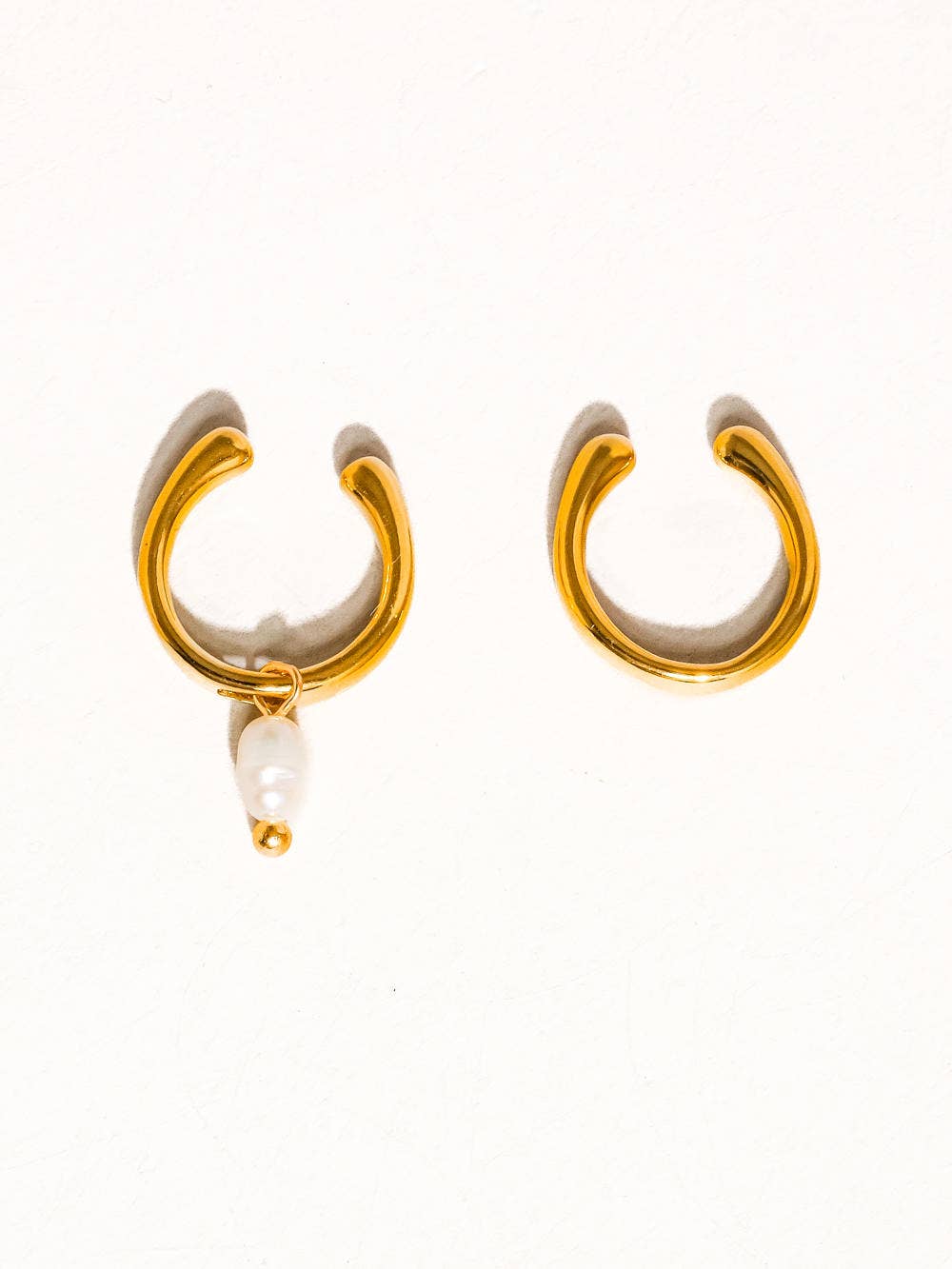 FM Talon Pearl Hoop Ear Cuff - 18K Gold Plated
