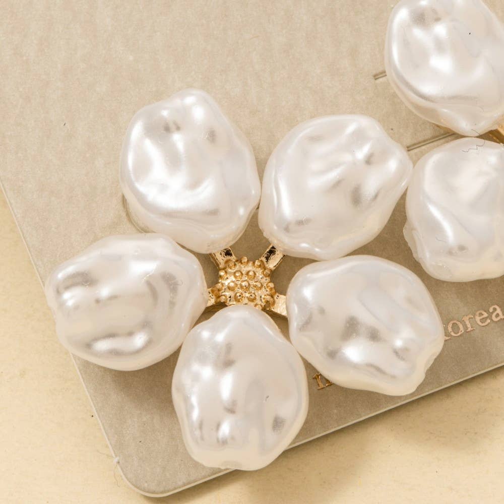 AS Chunky Pearl Flower Earrings