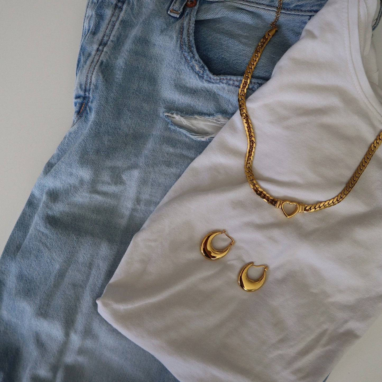 Jessa Heart Choker - Gold