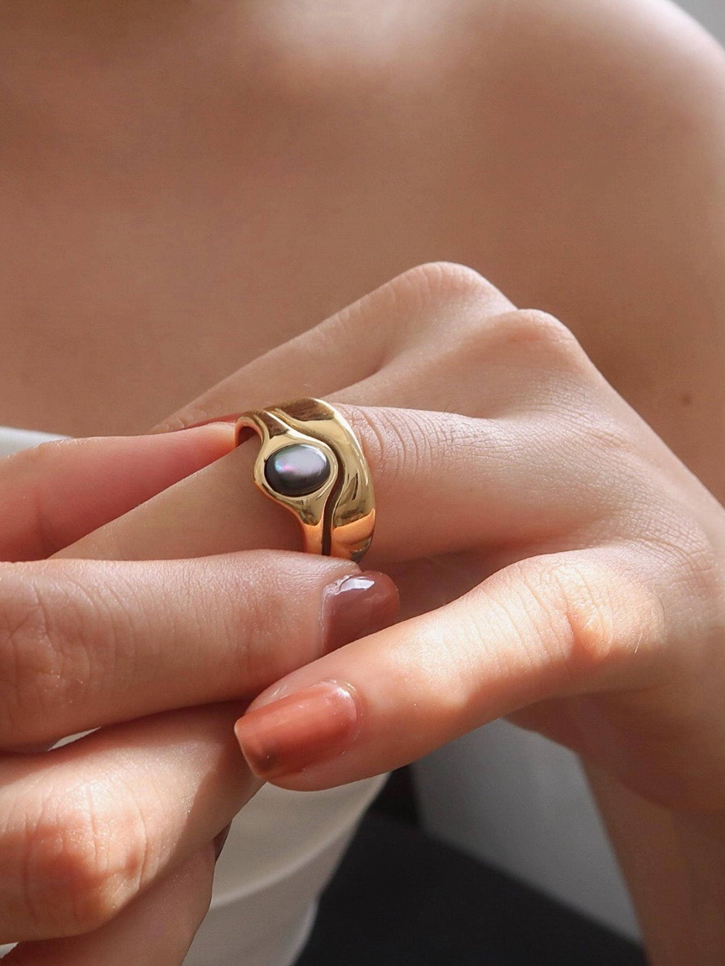 FM Alouette Stone Wave Ring - 18k Gold Plated/Sz 8