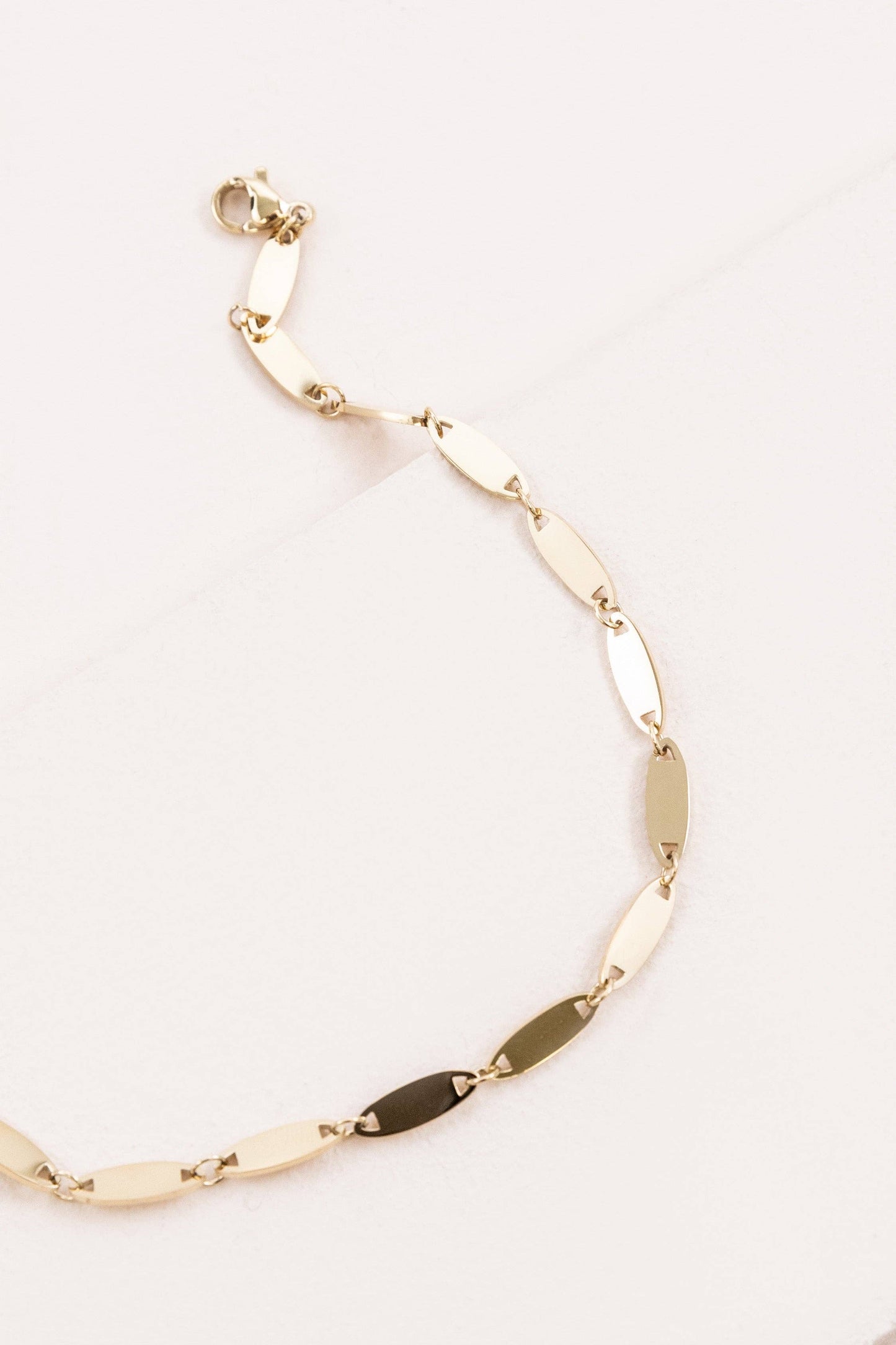 Lovoda Oval Rolo Chain Anklet - 14K Gold Plated