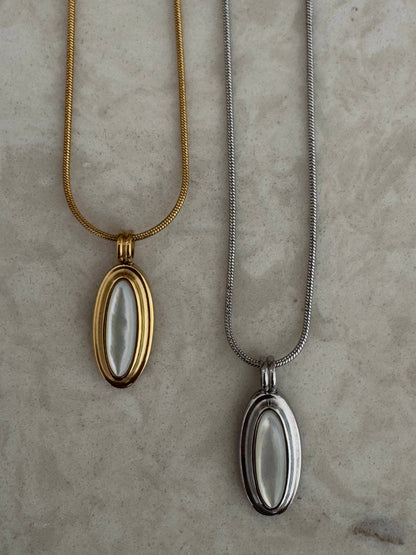 Hayes Pendant Necklace
