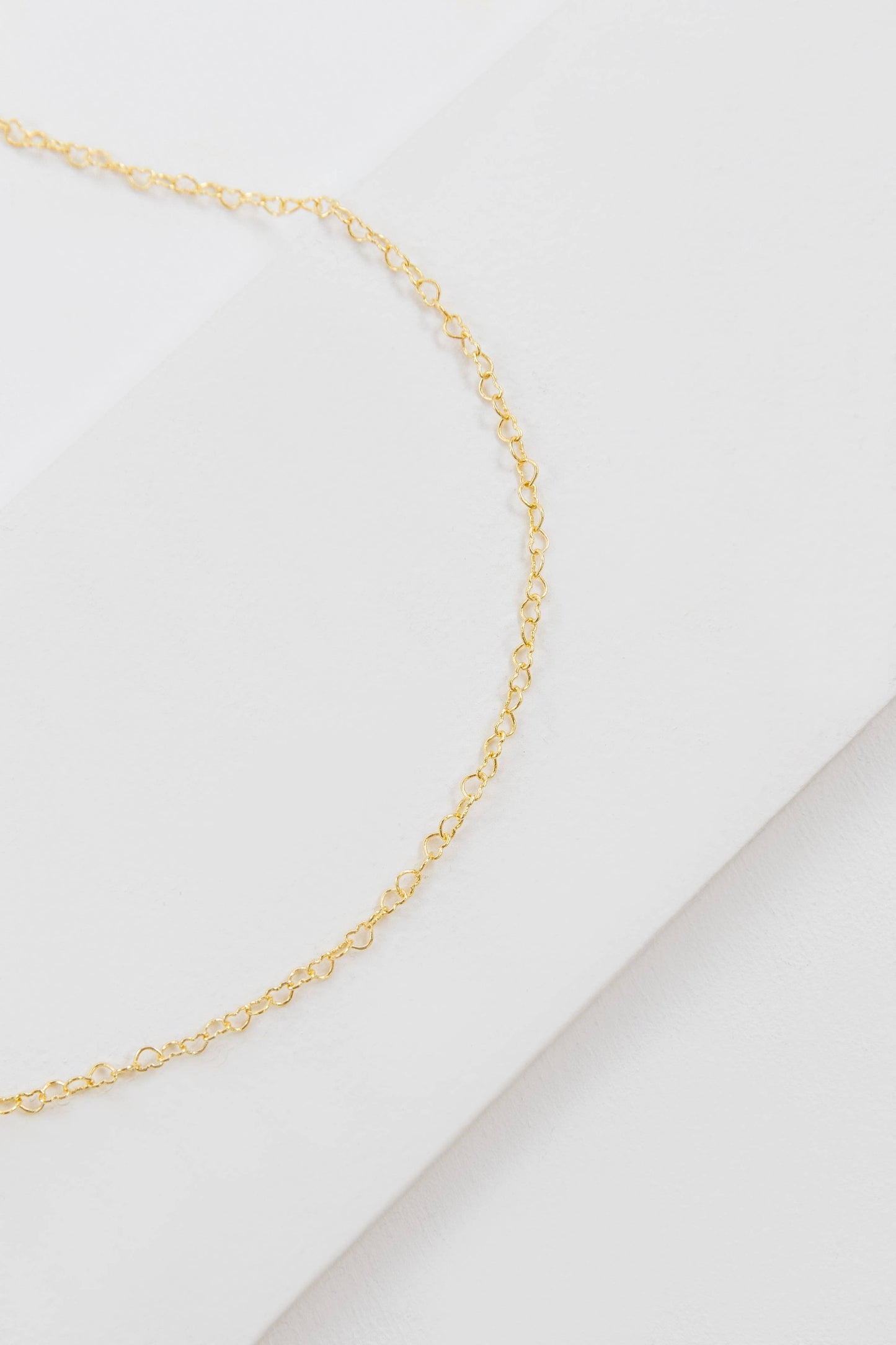 Lovoda Chain of Hearts Necklace - 18K Gold Plated