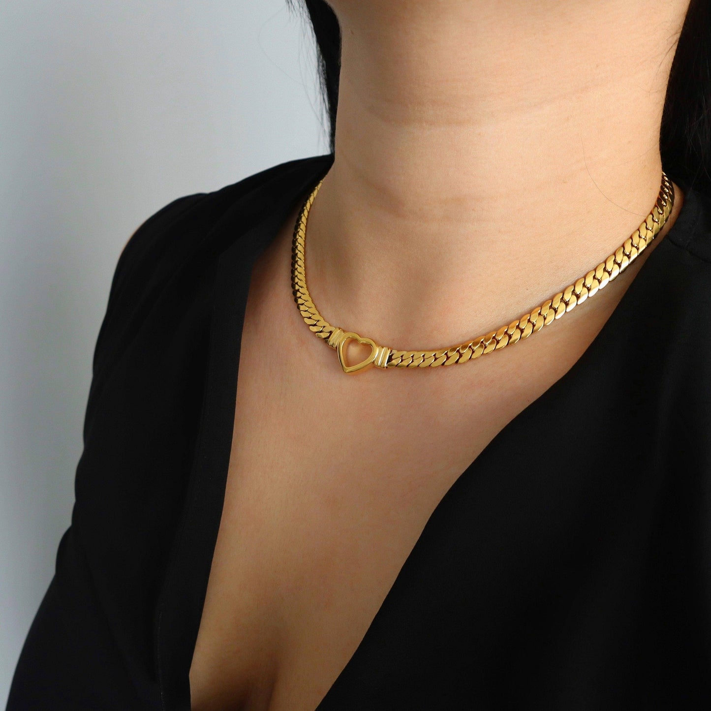 Jessa Heart Choker - Gold