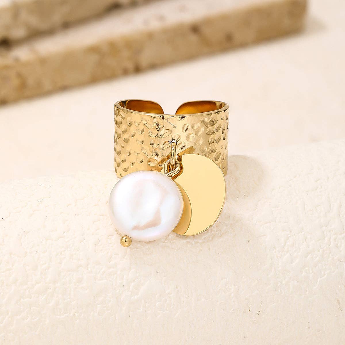 RB Hammered Pearl Charm Ring - 18K Gold Plated