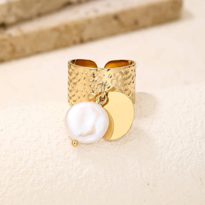 RB Hammered Pearl Charm Ring - 18K Gold Plated