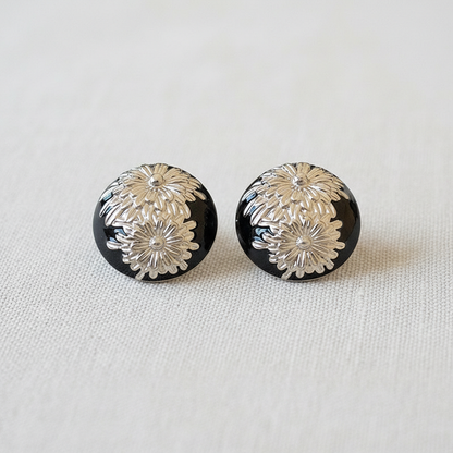 CD Vintage Floral Resin Stud Earrings - Black