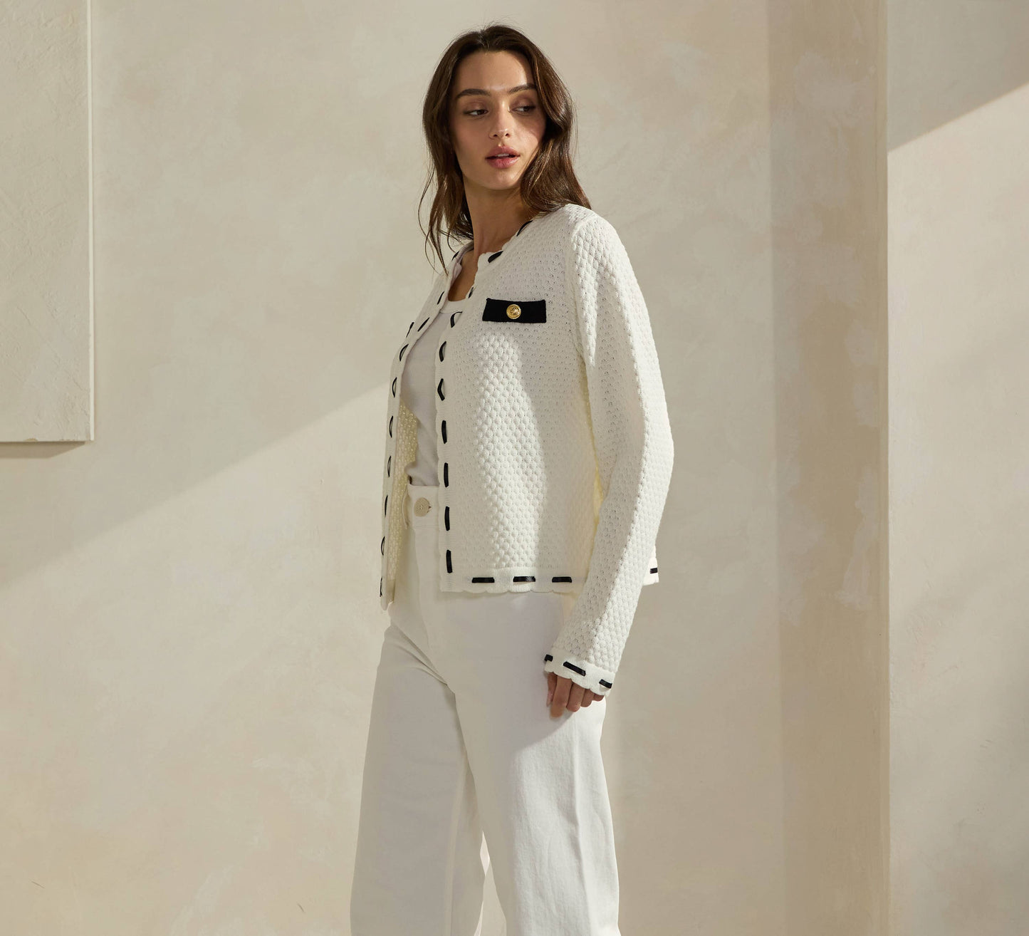 Able Contrast Trim Cardigan - Wht/Blk
