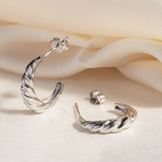 Yvonne Semi Hoops