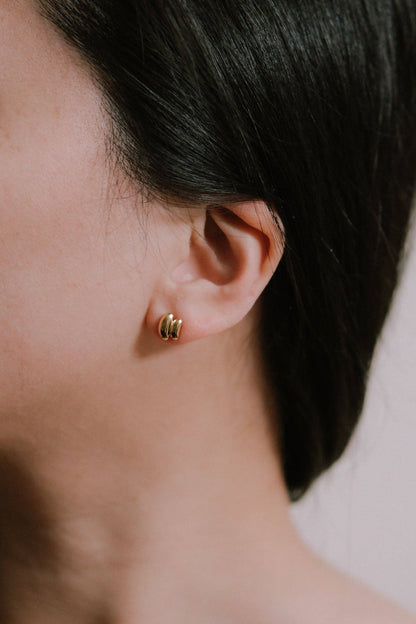 Lovoda Sculpted Curve Stud Earrings - 18K Gold Plated