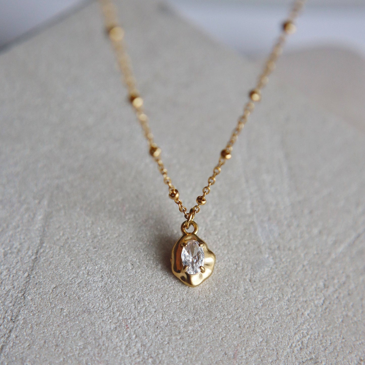 Jessa Raina Pebble Necklace - Gold