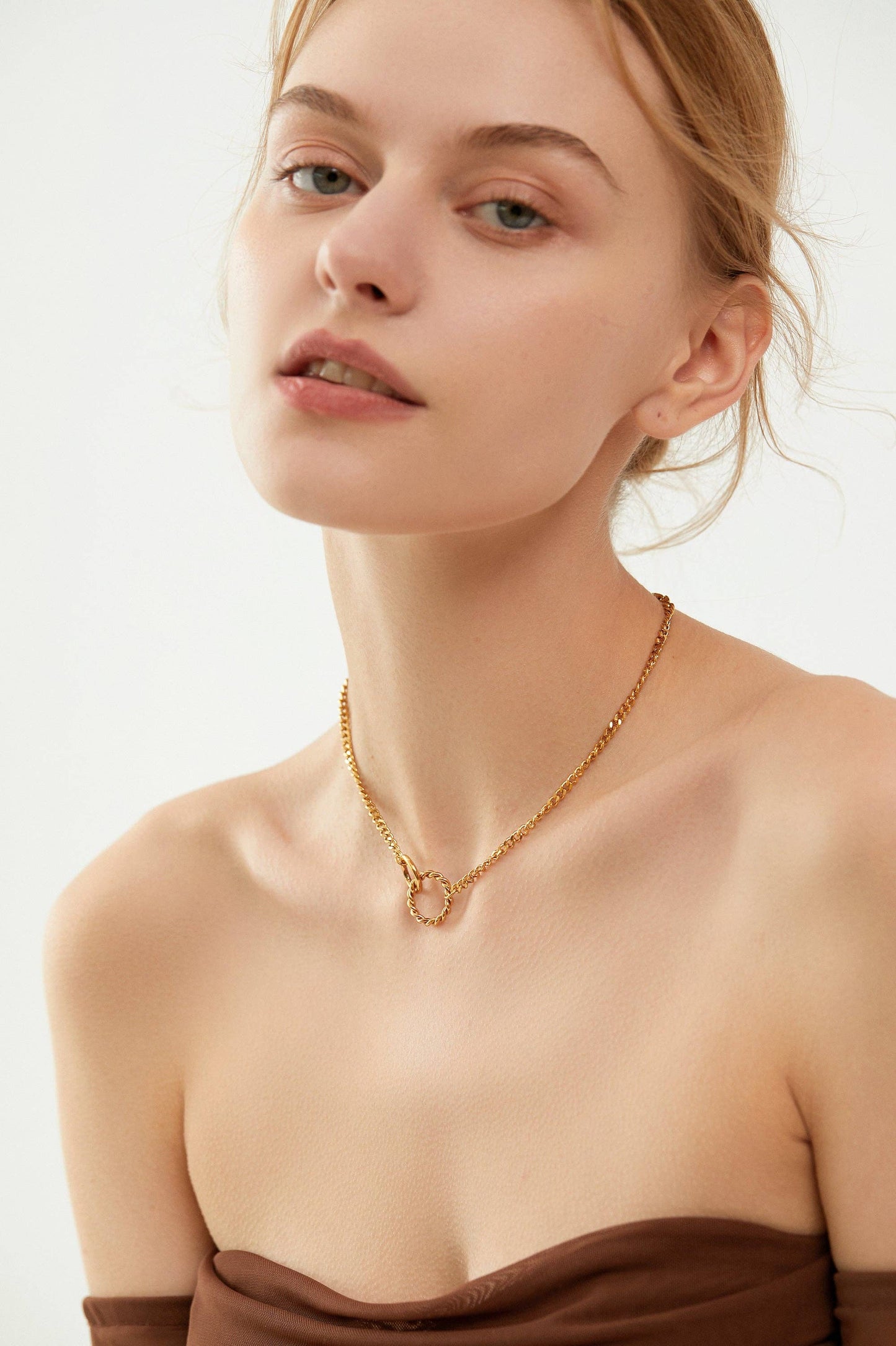 RB Interlocking Twisted Rings Curb Chain Necklace - 18K Gold Plated