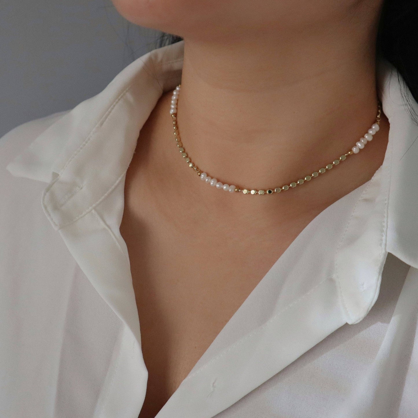 Jessa Adeline Pearl Choker Necklace - Gold