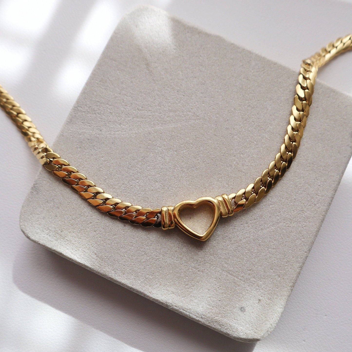 Jessa Heart Choker - Gold
