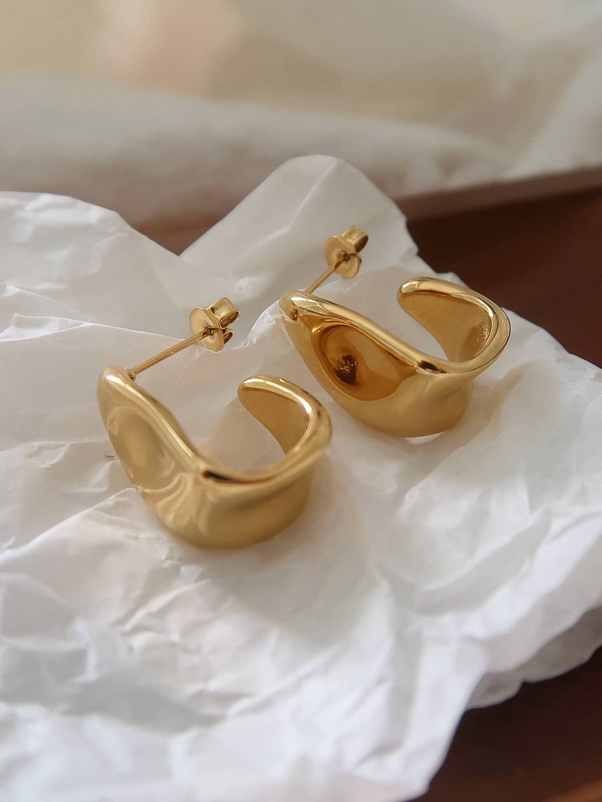 FM Ninelle Sculpted Wave Hoop Earrings - 18K Gold Plated