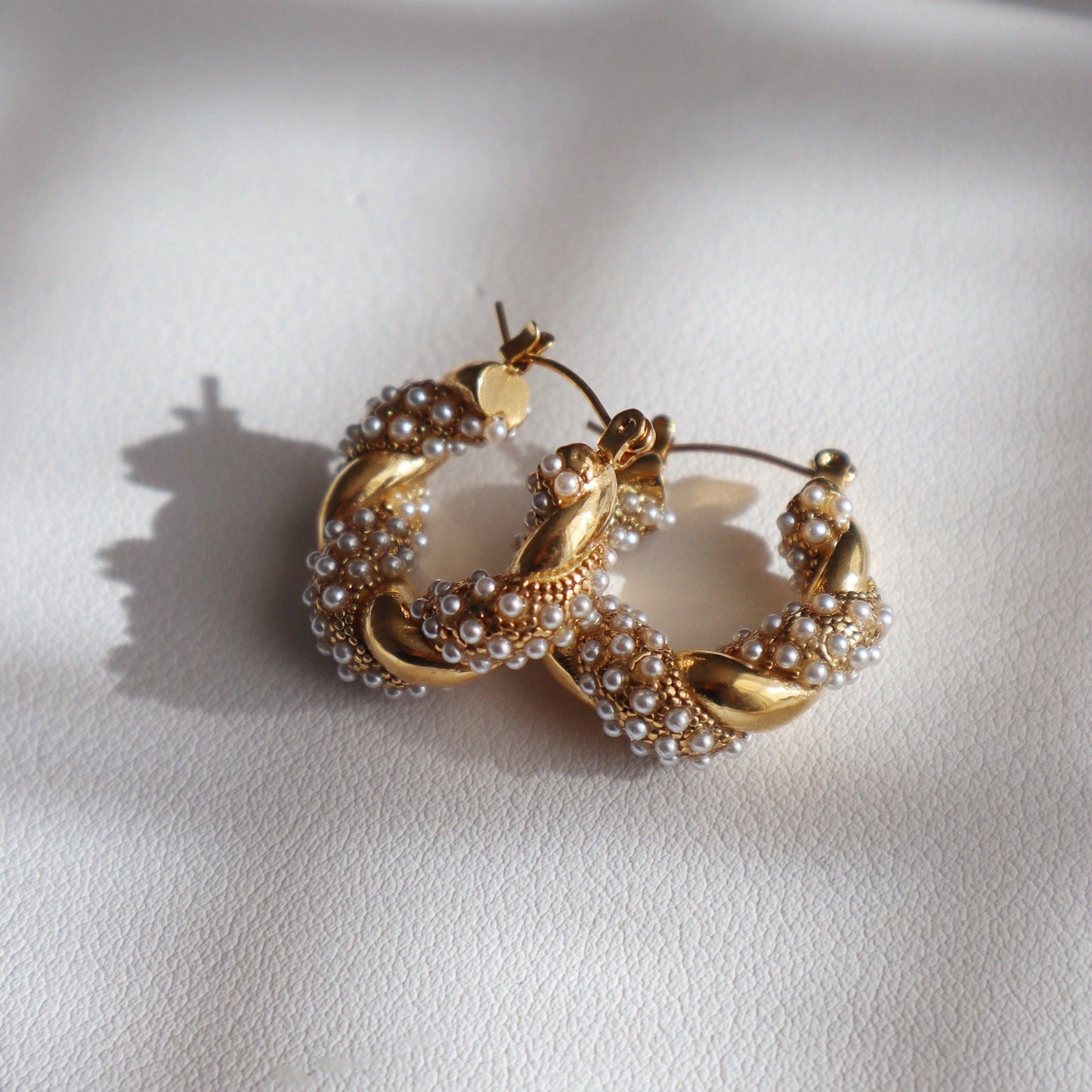Jessa Nolita Pearl Twisted Hoops - Gold