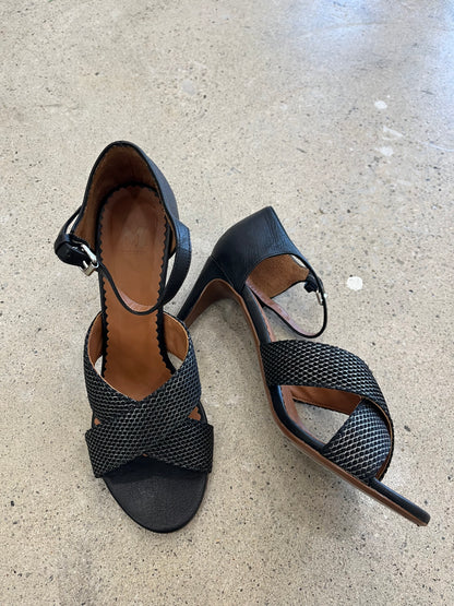 M Missoni Textured Leather Pumps