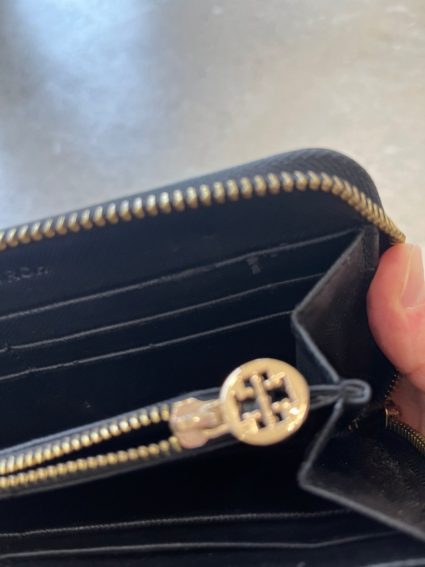 Pre-Loved Tory Burch Logo Wallet - Pristine Condition