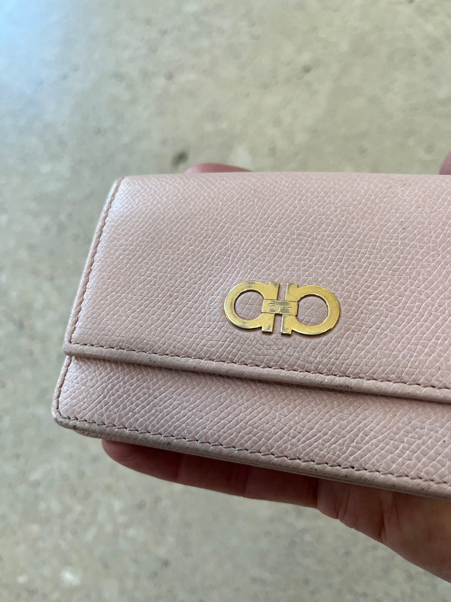 Pre-Loved Salvatore Ferragamo Keychain Wallet - Pink