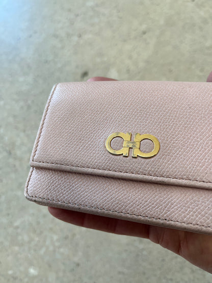 Pre-Loved Salvatore Ferragamo Keychain Wallet - Pink
