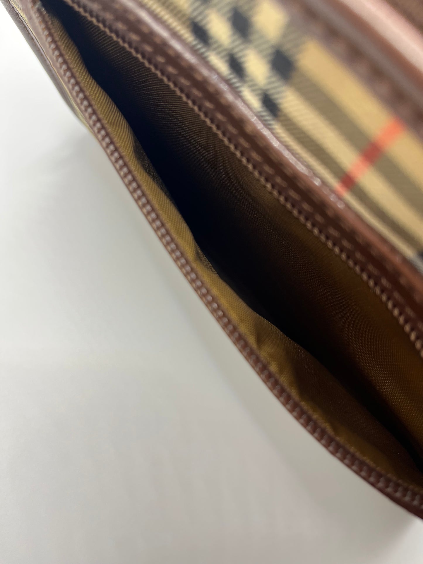 Pre-Loved Burberrys Nova Check Canvas Clutch - Brwn/Beige