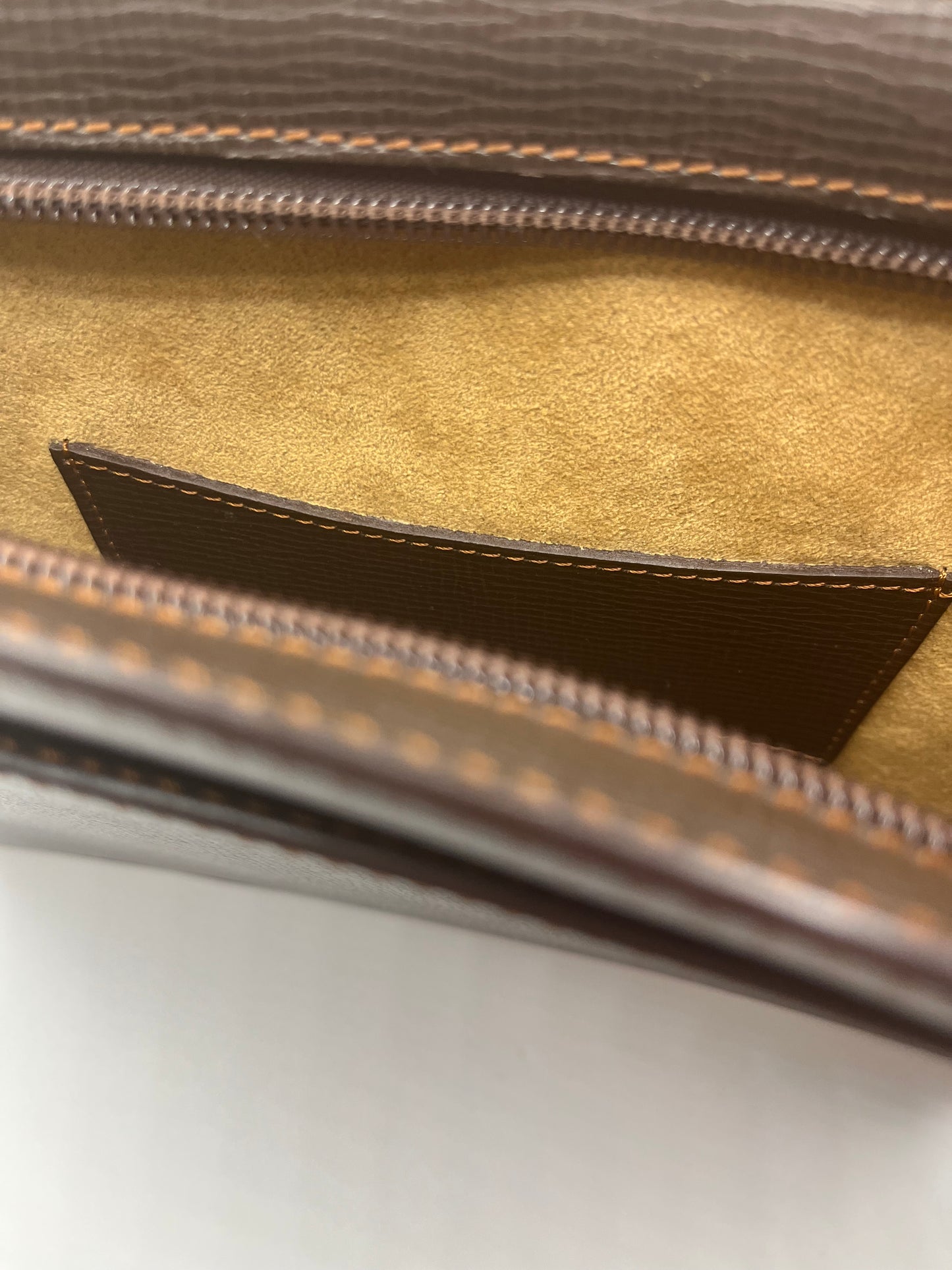 Pre-Loved Loewe Leather Clutch Wristlet - Brown