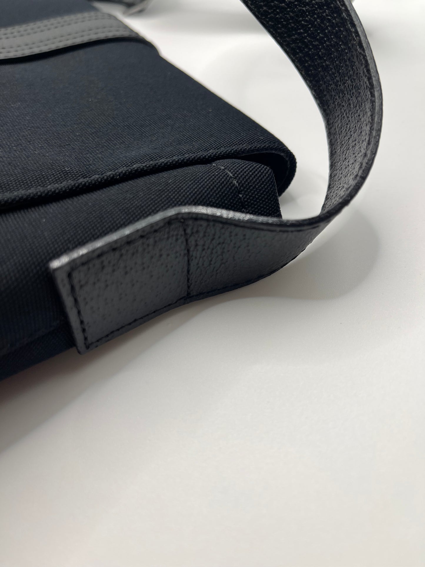 Pre-Loved Burberry Peekaboo Nylon Shoulder Bag - Blk