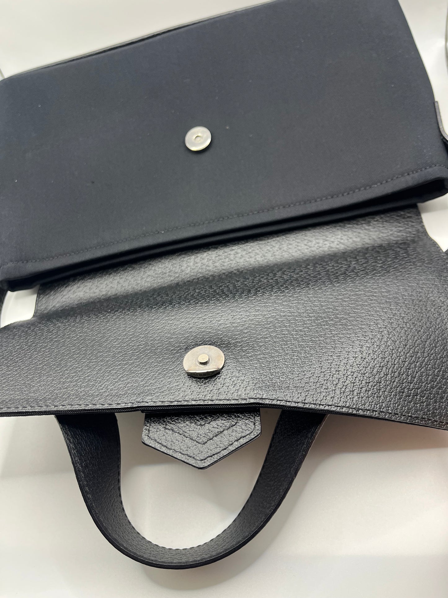 Pre-Loved Burberry Peekaboo Nylon Shoulder Bag - Blk