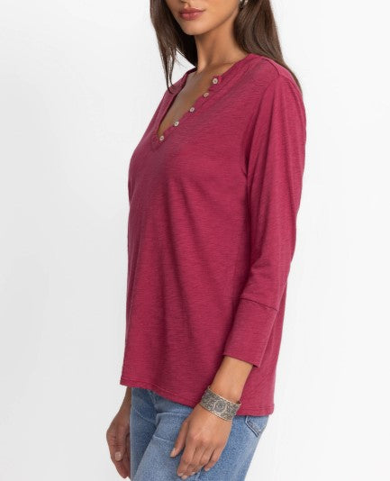 Calme Johnny Was Button V Neck Tee - Cerise