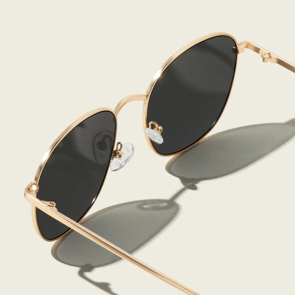 Quay Jezabell 126 Sunglasses - Gold