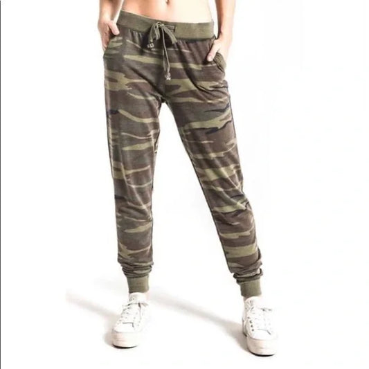 Z Supply Relaxed Fit Camo Jogger - Grn/Brn
