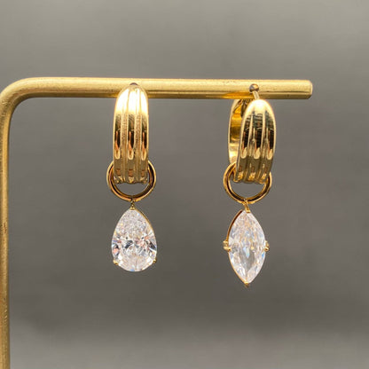 Mio Queena Asymmetric Zircon Huggie Earrings - 18K Gold Plated