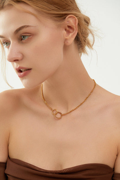 RB Interlocking Twisted Rings Curb Chain Necklace - 18K Gold Plated