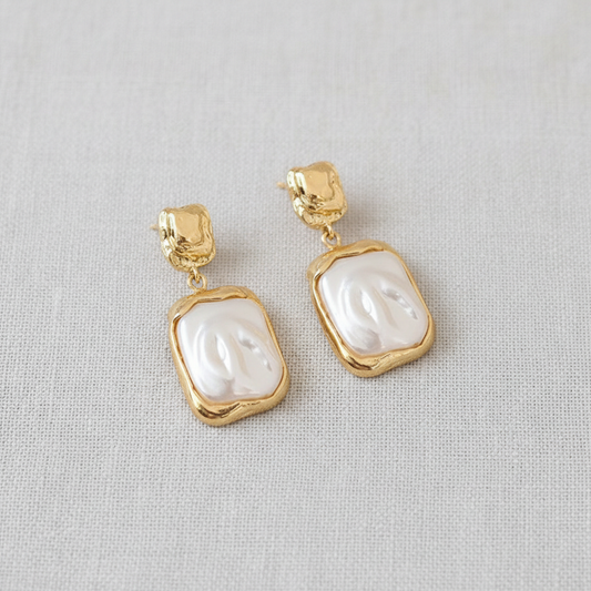 CD Vintage Pearl Zirconia Earrings - Gold