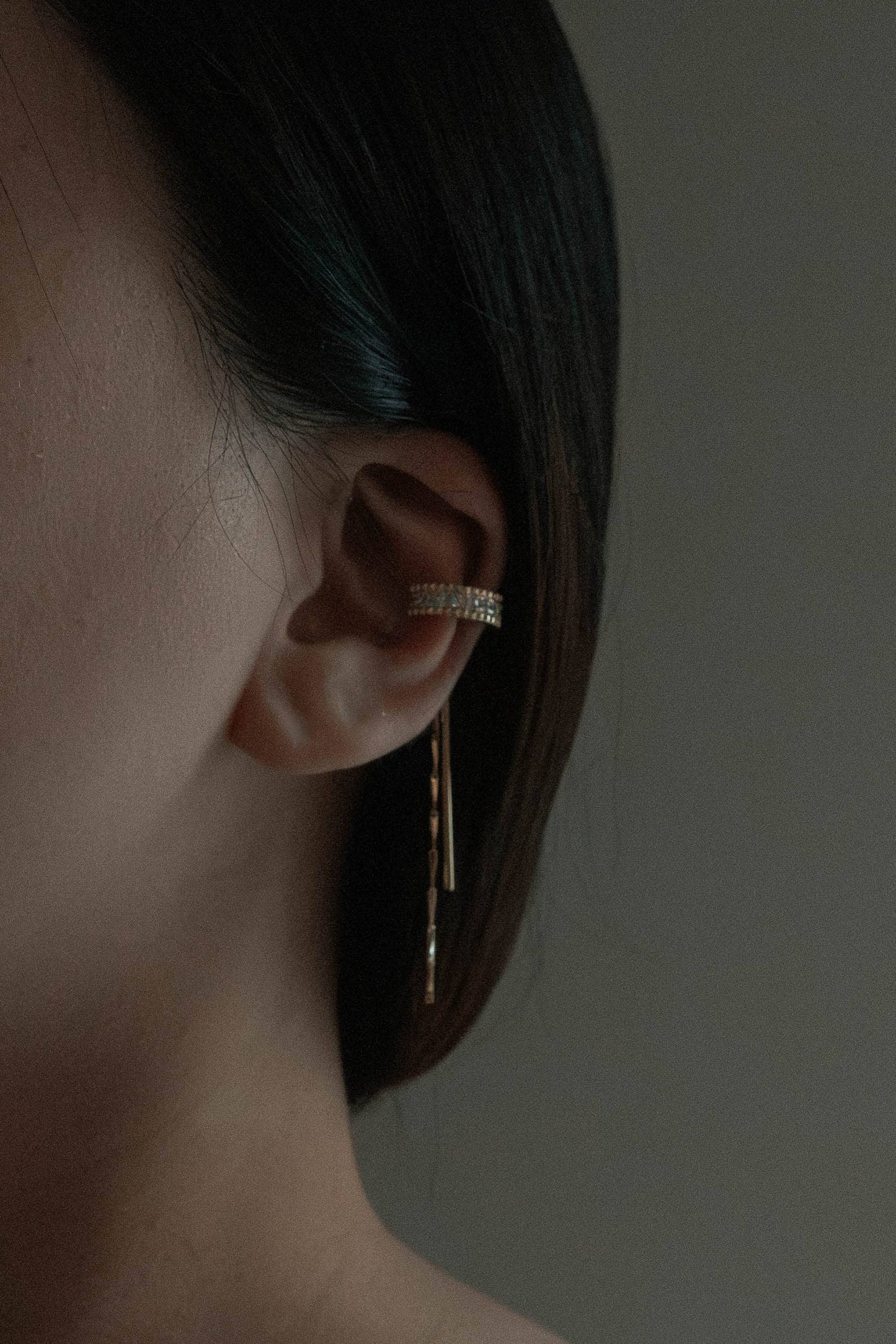 Lovoda Drop the Bar Ear Cuff Earrings
