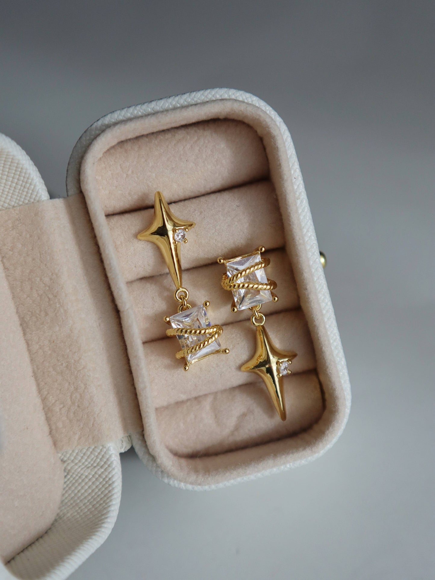 Jessa Starlight Dangle Earrings - Gold