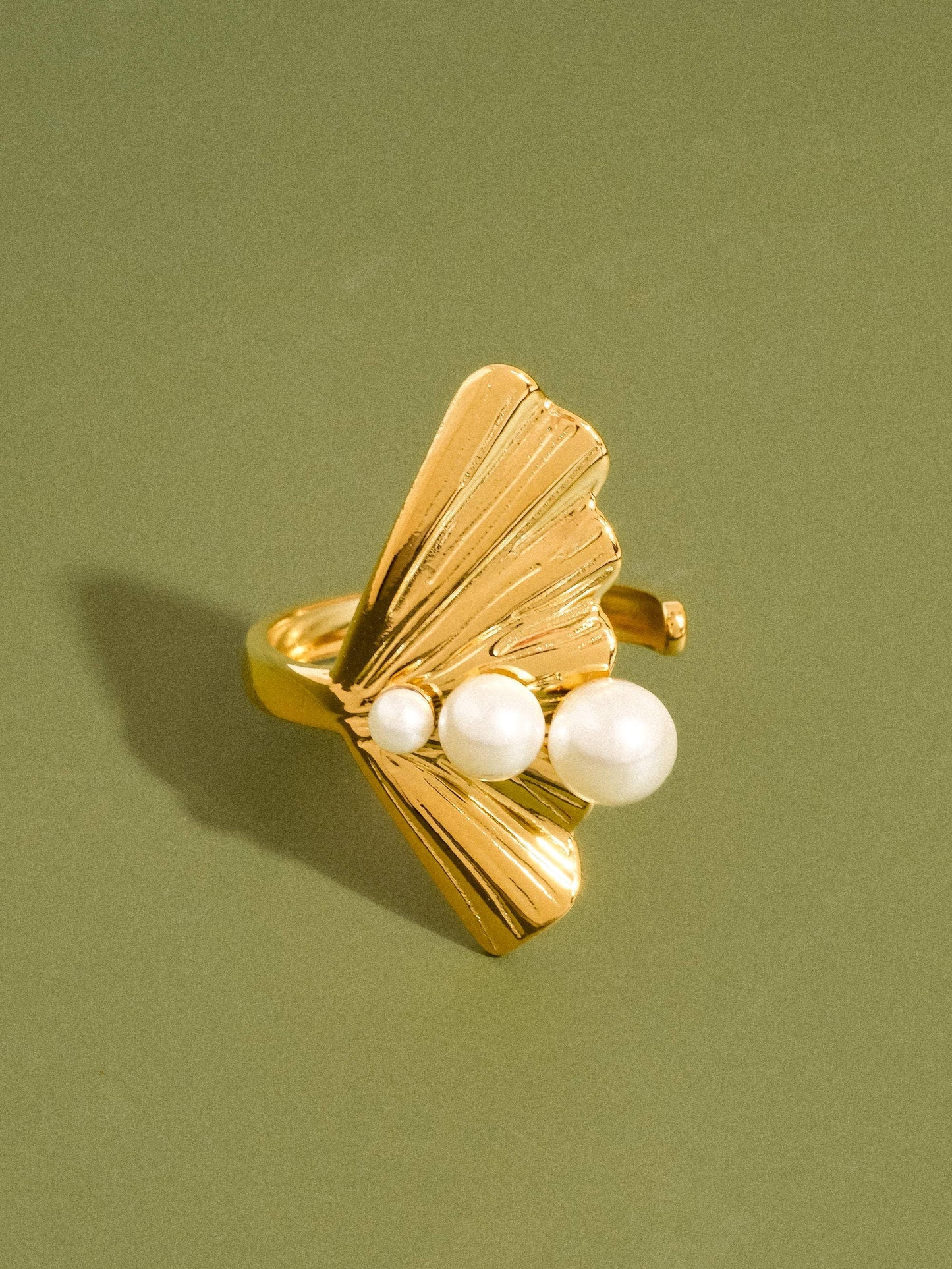 FM Kala Sculptural Pearl Statement Ring - 18K Gold Plated